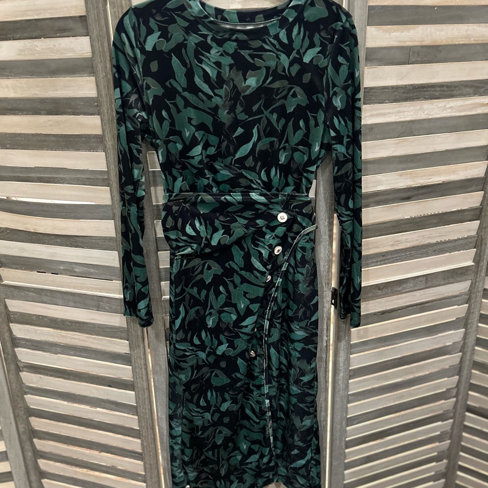 Elegant Green Leaf Print Dress